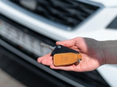 Kredyt na samochód używany – kiedy to lepsze rozwiązanie niż gotówka lub leasing?