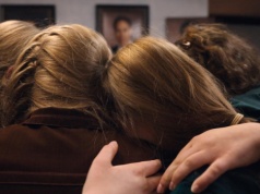 Weszli po sens życia, a trafili do piekła. Te dokumenty Netflixa pokazują, jak naprawdę działają sekty