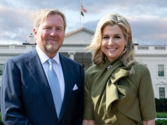 Nocleg monarchów w Białym Domu. Wizyta wywołuje falę krytyki