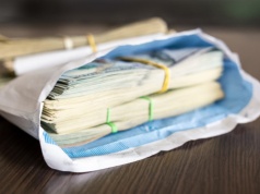 Gotówka od rodziny to nie prezent bez konsekwencji. Fiskus rozliczy to na twoją niekorzyść