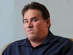 "Zaufaj mi: Fałszywy prorok" na Netflix zszokowało Polaków. "Popaprana historia"