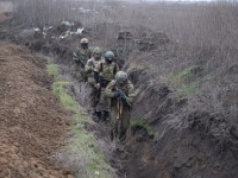 Ile trzeba zapłacić, by nie zginąć na froncie? "Ładunek 200" liczony w rublach