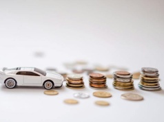 Utrzymanie samochodu tanieje, ale tylko na chwilę. Co czeka kierowców w 2026?