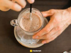 Sypnij do kawy. Rozjaśni ci się w głowie, a ciśnienie spadnie