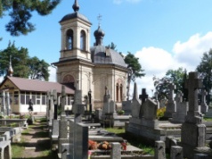 We wtorek paschalny prawosławni odwiedzają cmentarze, duchowni święcą groby