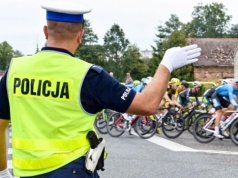 Zamiast medalu – kajdanki. Uciekał przed Policją w kolarskim peletonie