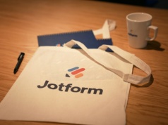 Dlaczego torby reklamowe działają? Pokaż się z najlepszej strony!