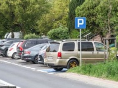 Jesteś stąd, to płacisz mniej. Nowe zasady parkowania podzieliły gminy