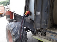 Ceny paliw 15 kwietnia 2026 są niższe. KZSM: koszty nadal wysokie