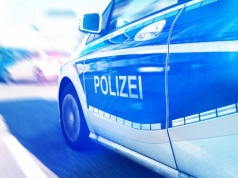 Sceny jak z filmu akcji w Niemczech. 59-latek zatrzymał pędzące auto z nieprzytomnym kierowcą