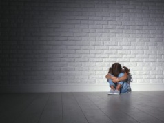 Mała dziewczynka porzucona na West Side Chicago