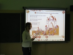 Nauczyciel ma plan, jak ulepszyć system oświaty. "Każdy dorosły powinien popracować w szkole"