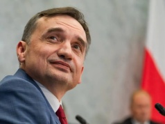 Ziobro zapytany o dalsze losy azylu na Węgrzech. „Pragnę uspokoić silnych razem”