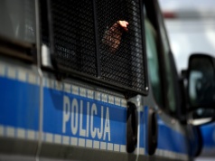 Dlaczego policja pilnuje drewnianego kościoła pod Poznaniem? Proboszcz mówi o zagrożeniu