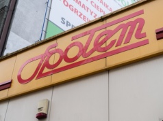 Prawie dwa tysiące osób bez dostępu do zakupów. Rada osiedla i mieszkańcy walczą o ostatni sklep spożywczy