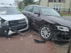 Dwie osobówki zderzyły się w Czarnocinie