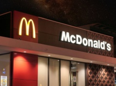 Nowa oferta napojów w McDonald's. Kontrowersyjna rewolucja u nich już zaszła