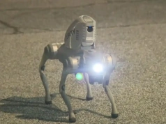 Mechaniczne psy jako policja, Hindusi z call center zdalne rozkazują mieszkańcom. Skandaliczny „eksperyment”