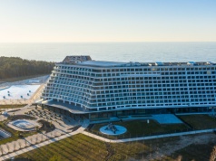 Niemieckie media znów piszą o hotelu w Pobierowie. "Niczym statek wycieczkowy"