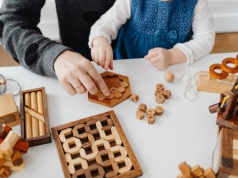 Jak łączyć łamigłówki dla dzieci z nauką matematyki i języka w codziennej zabawie?