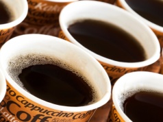 Naukowcy podnieśli alarm. Nie dodawaj do kawy - dewastuje pamięć