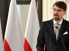 Grzegorz Płaczek do europosła Śmiszka: Napisałbym, że jest Pan zdrajcą, ale…