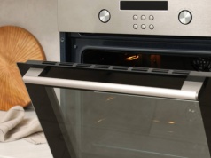 Symbol wentylatora w piekarniku nie zawsze oznacza termoobieg. Oto, co warto wiedzieć