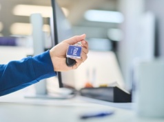 Flovi wchodzi do Polski. „Uber dla aut” rośnie w siłę