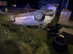 Czołowe zderzenie. Rannych zabrały karetki