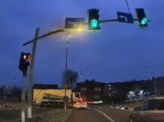 O mały włos od tragedii. Czy kierowca jaworznickiej śmieciarki wjechał na czerwonym świetle na skrzyżowanie?