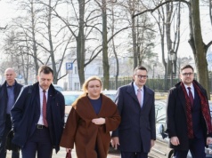 W PiS znów wrze. "Nie odchodzimy. Partii potrzebne są dwa płuca"