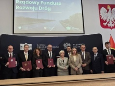 Nowe inwestycje drogowe w powiecie sieradzkim. Podpisano umowy na milionowe dofinansowanie