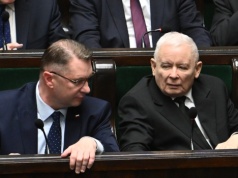 Ryzykowna strategia Kaczyńskiego. Decyzja może zachwiać poparciem PiS