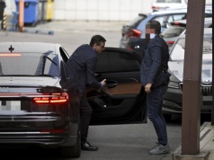 Były premier przyjechał do siedziby PiS z ochroną! Morawiecki jest pod specjalnym na…