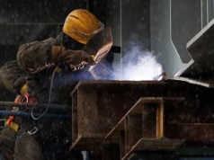 Inżynier z Korei, spawacz z Indii od polskich urzędów usłyszeli: "nie wpuścimy". Powód? Polskie kontrakty miały być realizowane za granicą