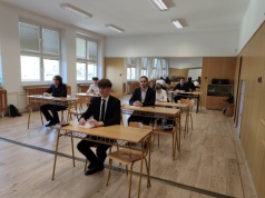 Od polskiego po egzaminy zawodowe. Matura w Handlówce to maraton