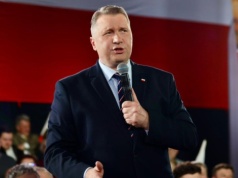 Czarnek ws. Morawieckiego musiał zareagować. Nagle padło słowo "zdrada"