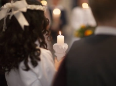 Skarbówka domaga się podatku za prezenty, które dzieci dostają na komunię! To prawdziwa pułapka