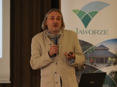 Sędzia Trybunału Konstytucyjnego z Jaworza. Ekspert od sztucznej inteligencji lubi pograć na gitarze