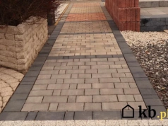 Wiosną wychodzą błędy sprzed lat – kostka brukowa zaczyna się zapadać