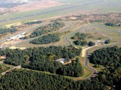 Co łączy tor wyścigowy z gospodarstwem rolnym? Oba przeszkadzają nowym mieszkańcom