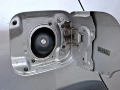 Tyle zapłacimy za paliwo w piątek 17 kwietnia. Znamy nowe ceny maksymalne