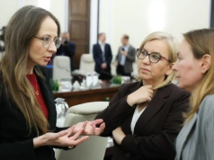 800+ ma się zmienić. Mniej wniosków, więcej automatu