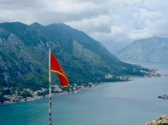 Zasłona z bananów i transnarodowe sieci. Jak czarnogórski biznesmen koordynował przerzut narkotyków dla bałkańskiej mafii