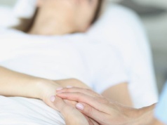 "Zamglony wzrok" to początek. Ekspertka mówi, co się dzieje, gdy umieramy