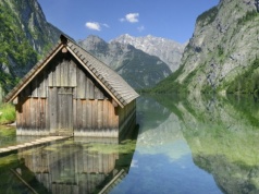 Jezioro Obersee w Alpach Bawarskich. Spokojna alternatywa dla Königssee