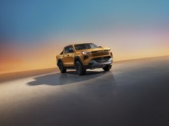 Jest cennik nowego Hiluxa. Pod maską diesel i (śladowa) hybryda