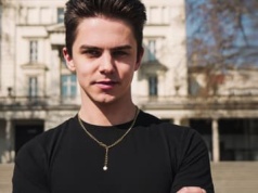 23-latek, który zgasił Patryka Jakiego: „Skrajną prawicę da się pokonać, ale trzeba się z nimi ostro napier*alać”