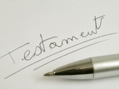 Czy testament notarialny ma termin ważności? Prawo mówi jedno, praktyka pokazuje drugie