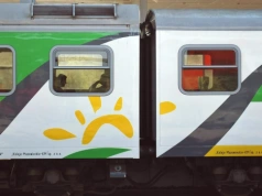 Piętrowy pociąg nad morze powraca. Na torach codziennie przez całe wakacje